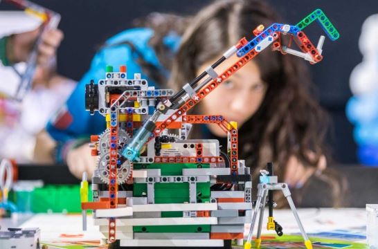В России стартовал новый сезон международного робототехнического чемпионата FIRST LEGO League