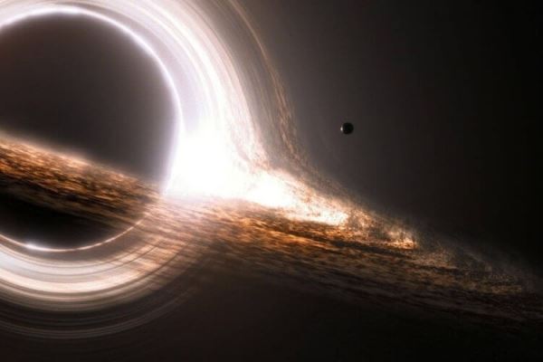 Ученые нашли огромную черную дыру, но засомневались в этом